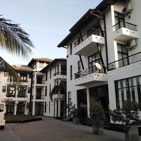 3R Resort Negombo Luaran gambar