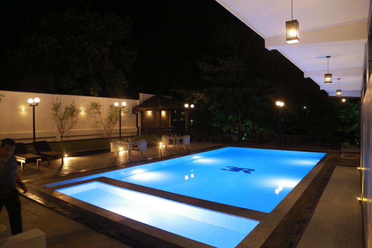3R Resort Negombo Luaran gambar