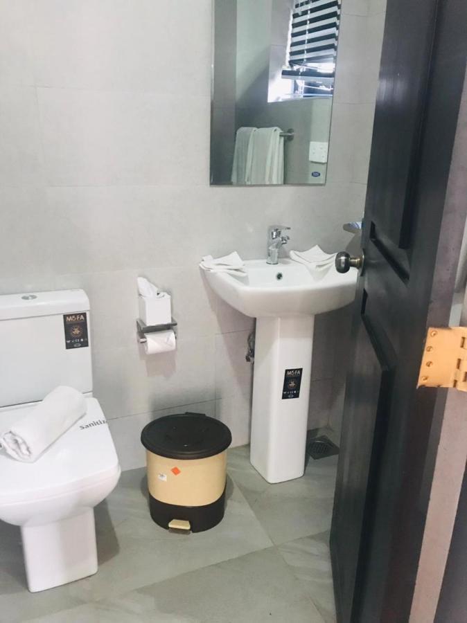 3R Resort Negombo Luaran gambar