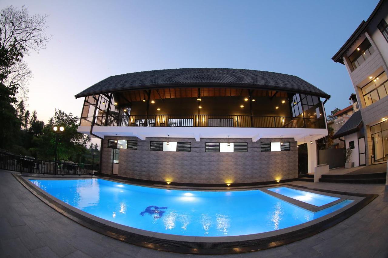 3R Resort Negombo Luaran gambar