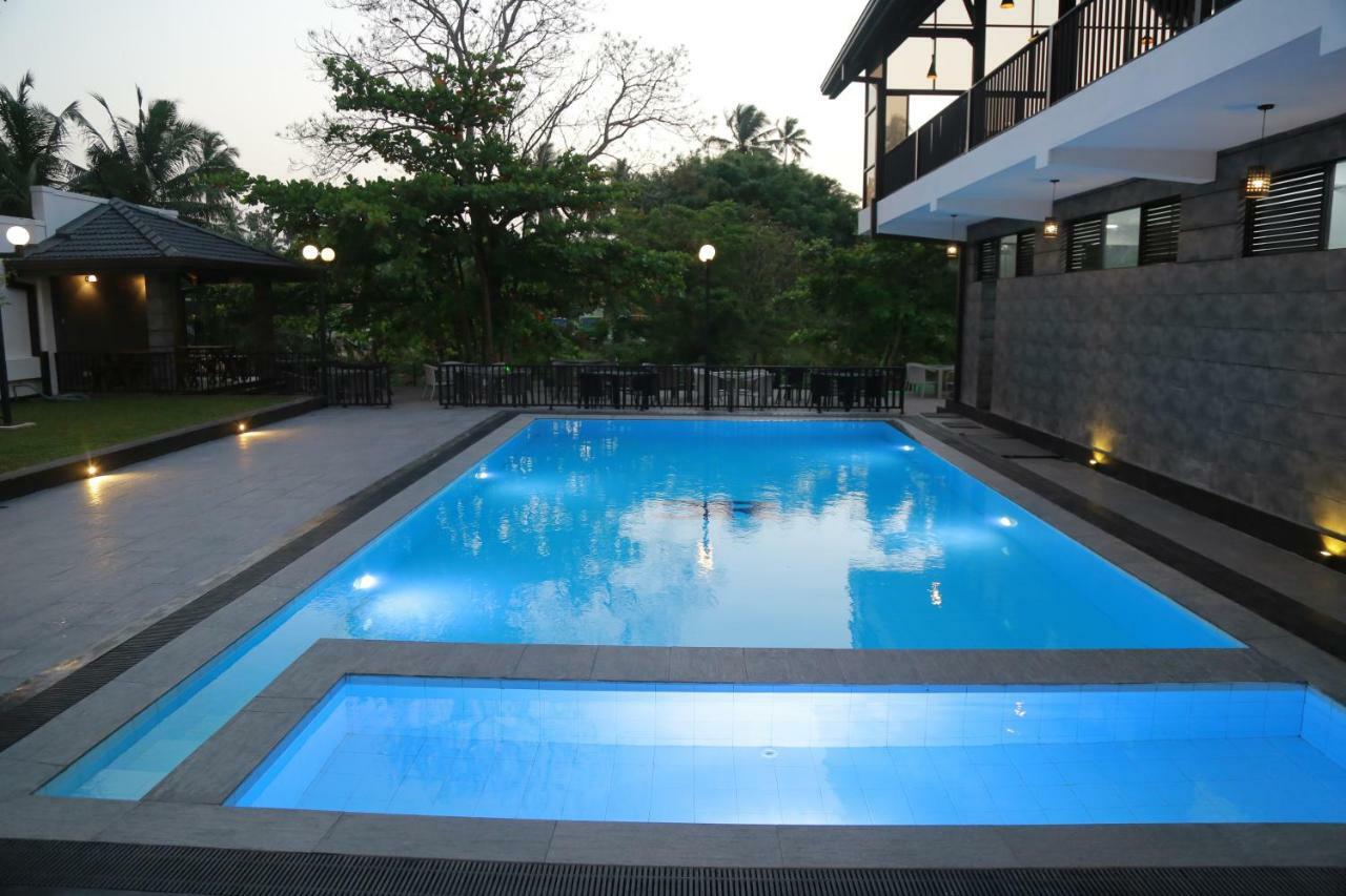 3R Resort Negombo Luaran gambar