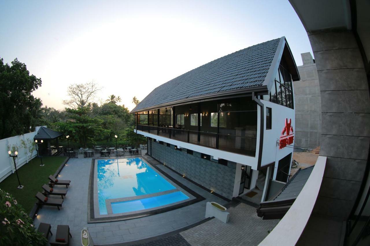 3R Resort Negombo Luaran gambar