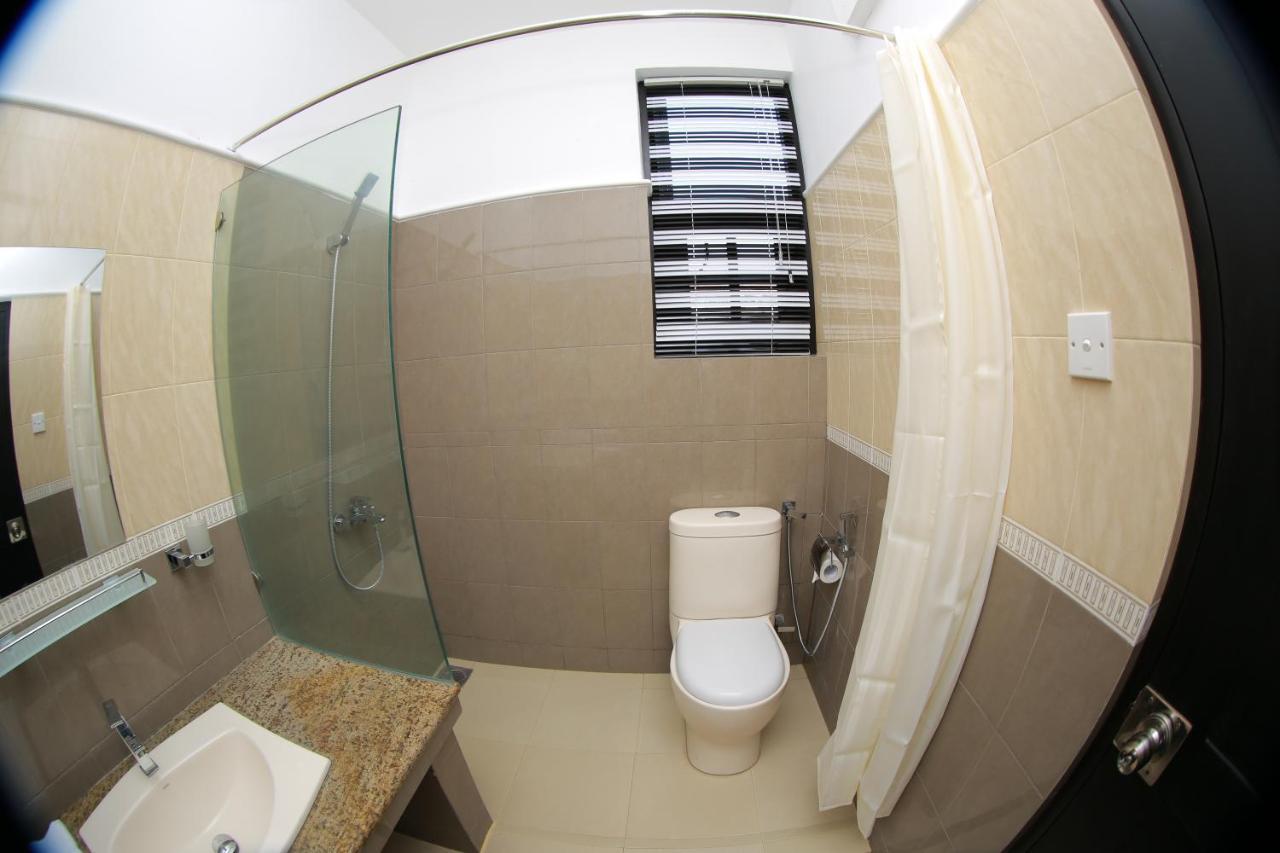 3R Resort Negombo Luaran gambar